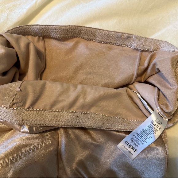 Lot of 2 Women’s shape wear garments . Size XXL (2X) - Picture 4 of 5